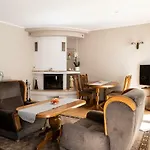 Homestay Antylia2